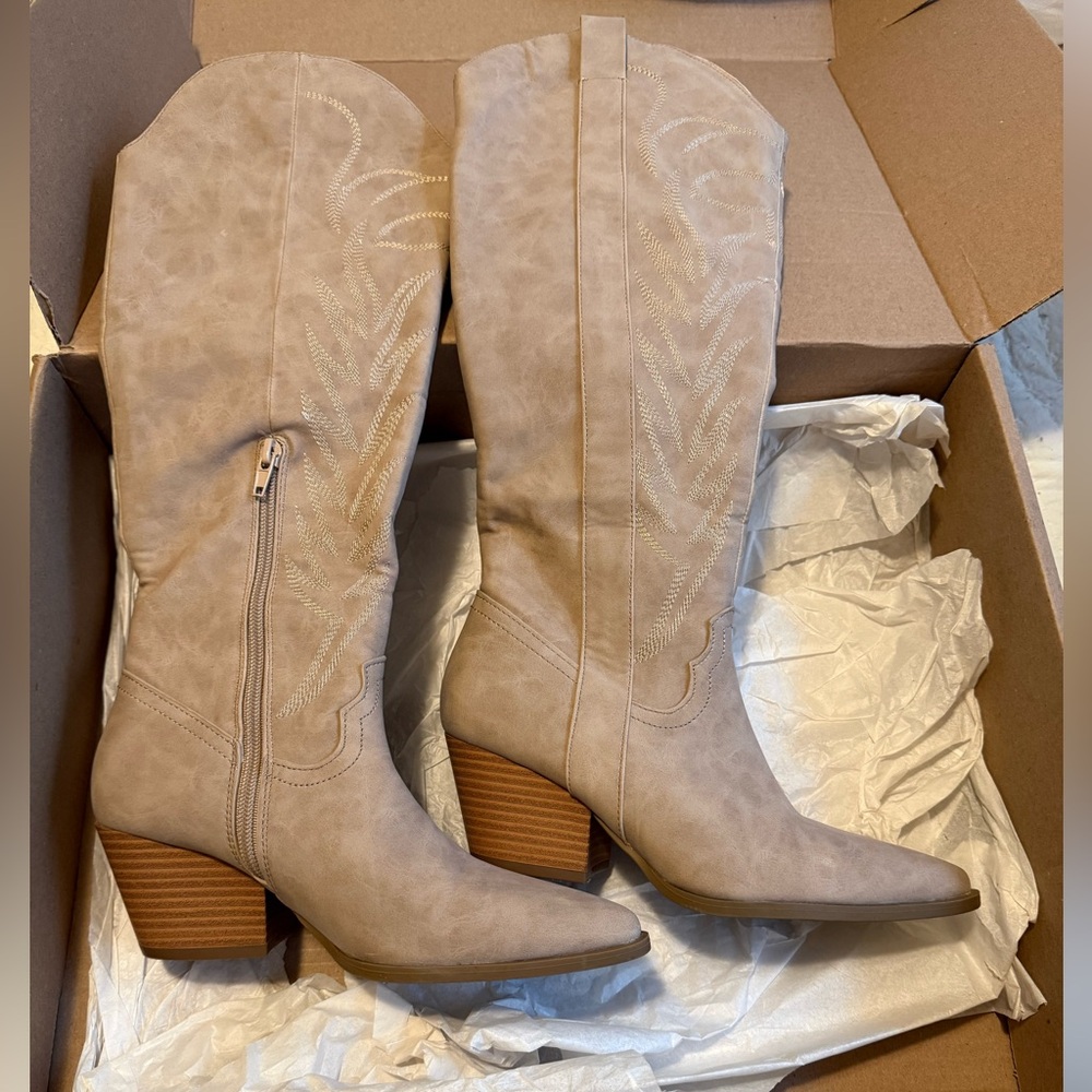 Women's Tan Knee-High Boots